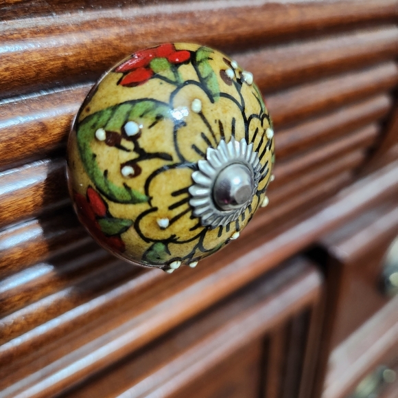 Floral vintage Ceramic Cabinet Knobs (Set of 6) - - Picture 5 of 8